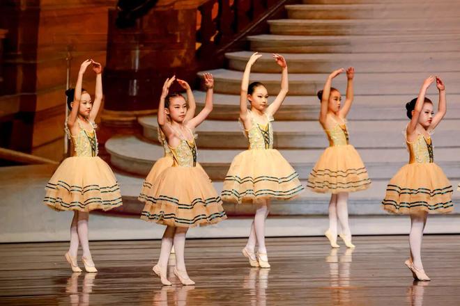 霜色影像社 头像